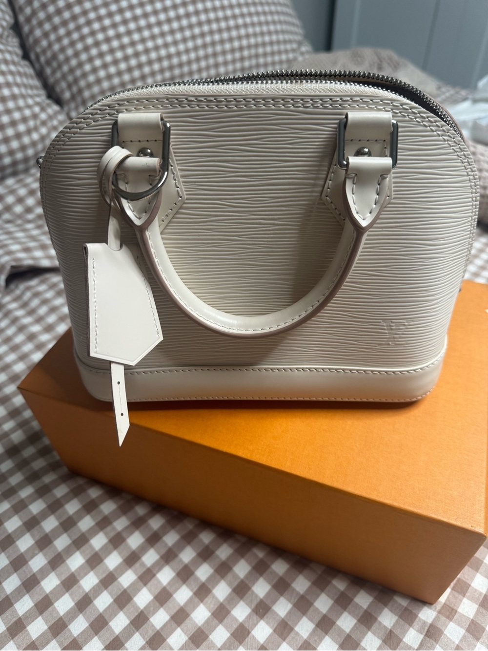 Louis Vuitton Alma BB